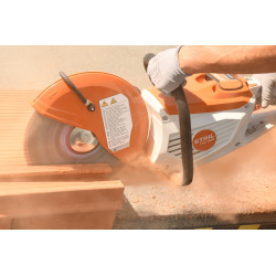 Pack : STIHL TSA 300 + 3 disque SHOXX MUB + pack 2 batteries + chargeur