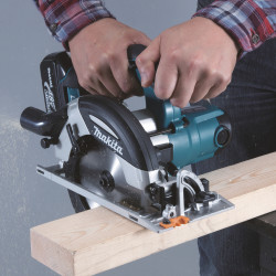 Scie circulaire 18V - Makita DHS630ZJ